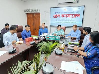 ভূমিসেবা জনসাধারণের দোর গোড়ায় পৌঁছে দেওয়া হবে- বিভাগীয় কমিশনার
