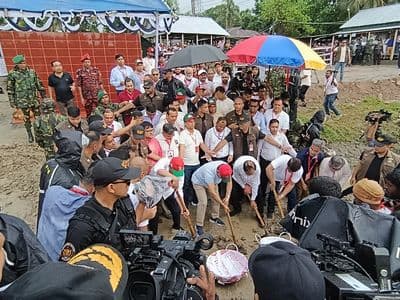 ত্রিশালে পৌঁছেন প্রধানমন্ত্রী, উদ্বোধন করেছেন খাল পুনঃখনন  