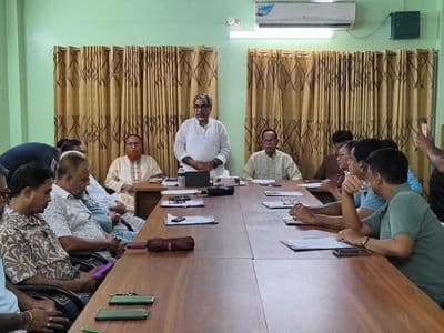 হালুয়াঘাট কয়লা আমদানী-রপ্তানী কারক গ্রুপের নবনির্বাচিত  কমিটির শপথ গ্রহণ