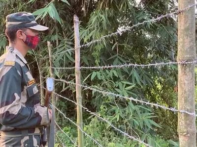 'বাংলাদেশি অনুপ্রবেশকারী' যেভাবে ফেরত পাঠাতে চায় শুভেন্দু অধিকারীর সরকার