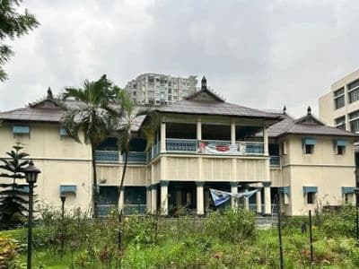 ২০০ বছরের ঐতিহ্যবাহী গৌরীপুর লজ এখন ‘গেস্ট হাউস ও রান্নাঘর’