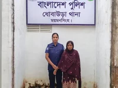 টিকটকে মদ বিক্রির প্ররোচনার অভিযোগে তরুণী গ্রেপ্তার