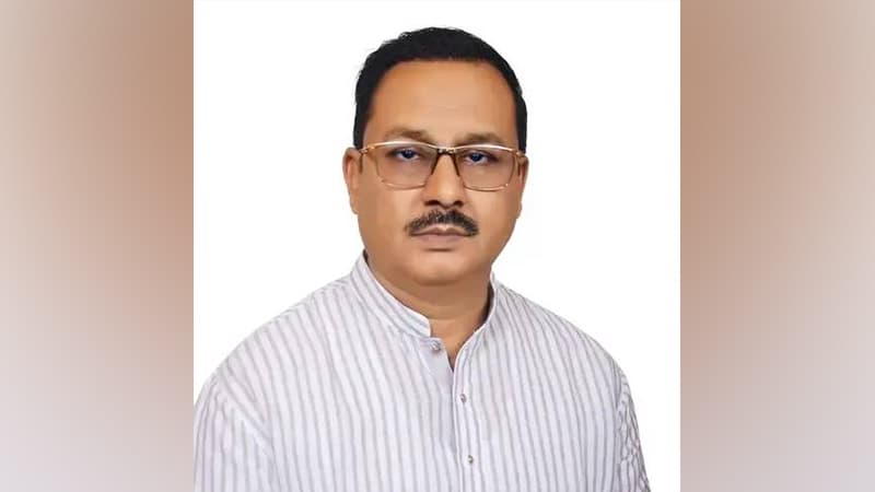অনৈতিক কর্মকাণ্ডে জড়িত থাকায় এমপি ফখর উদ্দিন আহমেদ বাচ্চুকে শোকজ