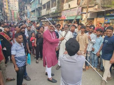 পবিত্র আশুরা উপলক্ষে শোভাযাত্রায় অংশগ্রহণ ও শুভেচ্ছা বিনিময় করলেন মসিক প্রশাসক