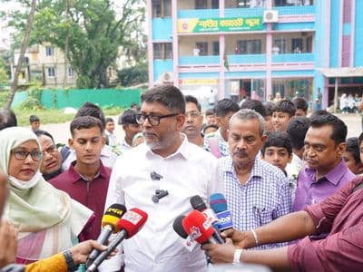 সিটি প্রশাসকের নেতৃত্বে ডেঙ্গু প্রতিরোধে মশক নিধন কার্যক্রম শুরু
