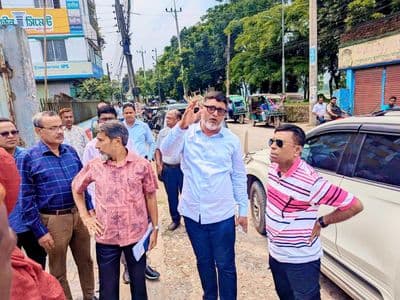 প্রস্তাবিত নগর ভবনের স্থান পরিদর্শনে পরিকল্পনা কমিশন