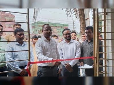 ভালুকায় হবিরবাড়ী ইউনিয়ন ভূমি অফিস পরিদর্শনে জেলা প্রশাসক