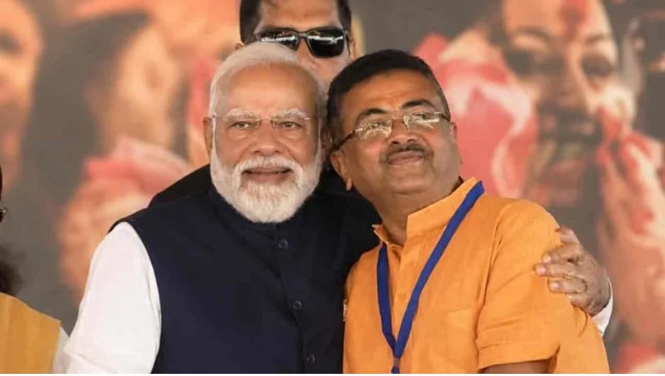 পশ্চিমবঙ্গের মুখ্যমন্ত্রী হিসেবে শপথ নিলেন শুভেন্দু অধিকারী