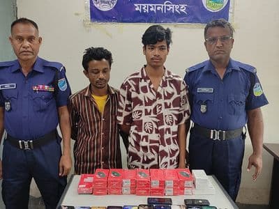 ফুলপুরে দেয়াল ভেঙে মোবাইল দোকানে দুর্ধর্ষ চুরি, গ্রেফতার ২