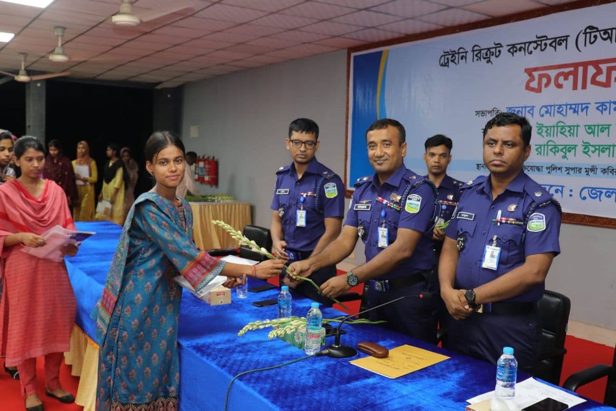 ময়মনসিংহে মেধা, যোগ্যতা ও স্বচ্ছতায় কনস্টেবল পদে নিয়োগ পেলেন ৯৬ জন