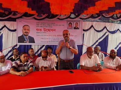 গ্রামীণ সড়ক সংস্কার কাজের উদ্বোধন করলেন আবু ওয়াহাব এমপি