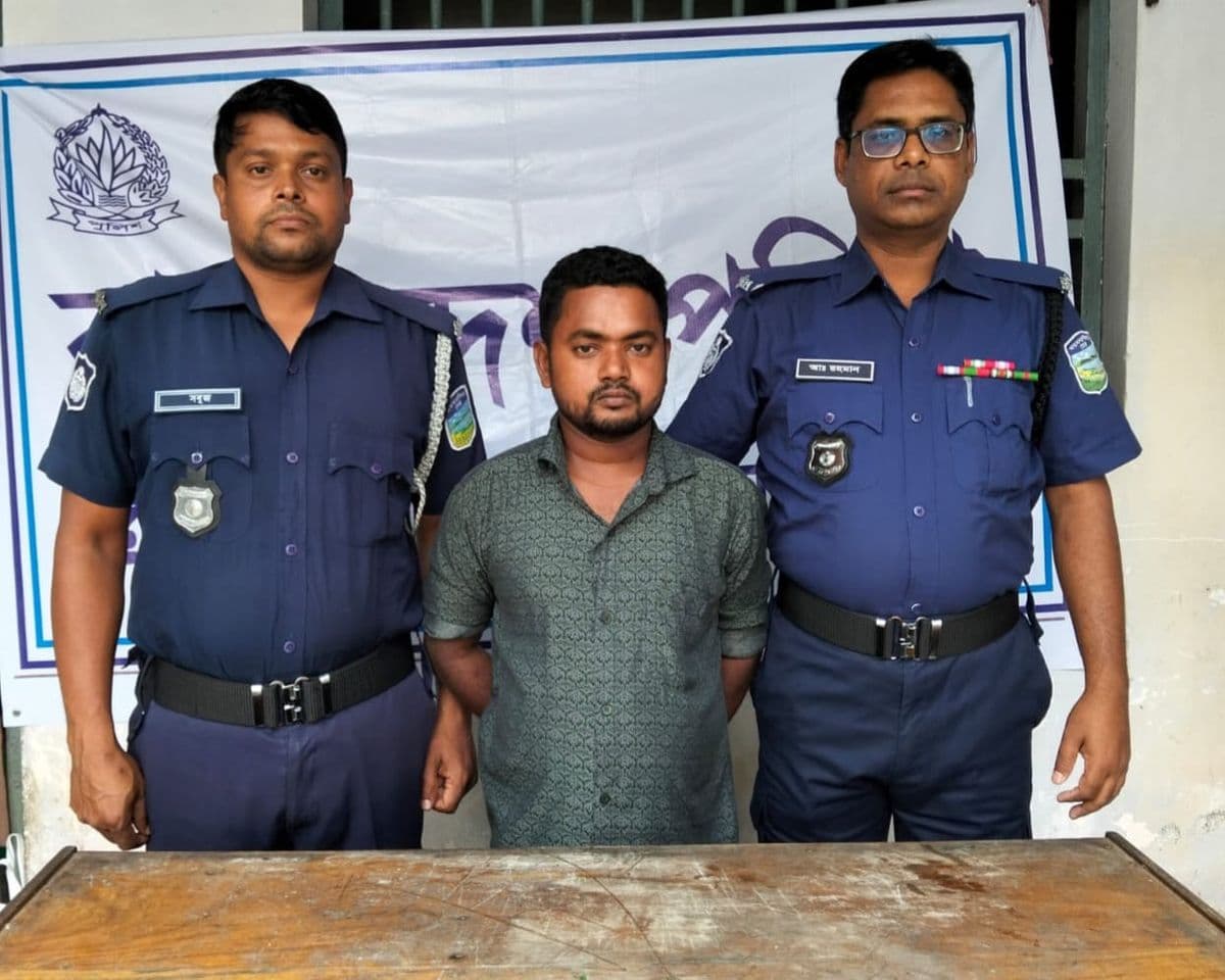 ত্রিশালে ব্যাটারি চালিত অটোরিকশাসহ আটক চোর