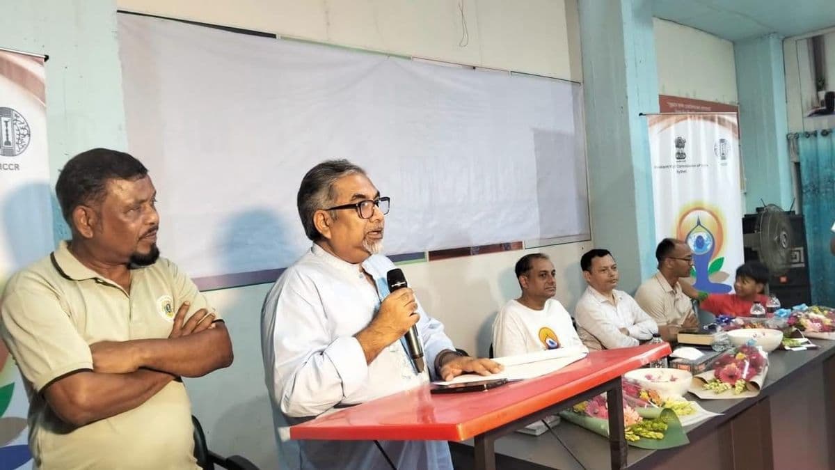 সুস্থ সমাজ গঠনে যোগব্যায়াম গুরুত্বপূর্ণ ভূমিকা রাখতে পারে : আন্তর্জাতিক যোগ দিবসে প্রিন্স 