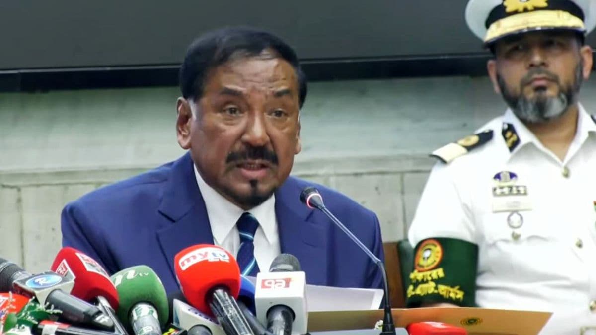 রাষ্ট্রপতি সাহাবুদ্দিনের পদত্যাগপত্র গ্রহণ, ভারপ্রাপ্ত রাষ্ট্রপতির দায়িত্ব নিলেন স্পিকার