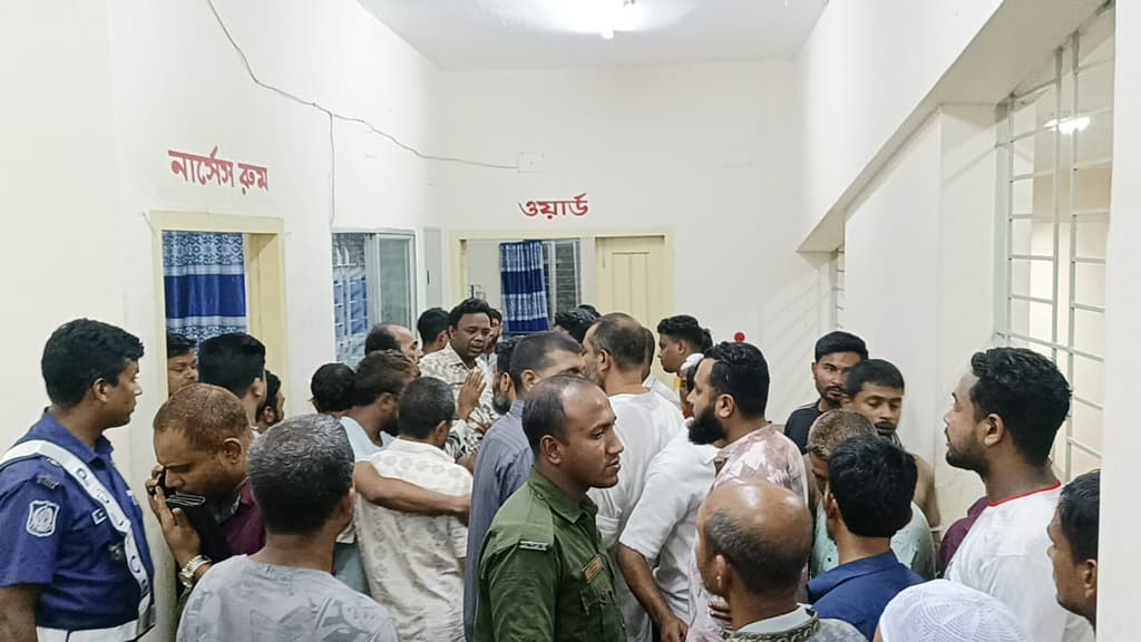 ত্রিশালে ভুল চিকিৎসায় রোগীর মৃত্যুর অভিযোগ, চিকিৎসক লাঞ্ছিত