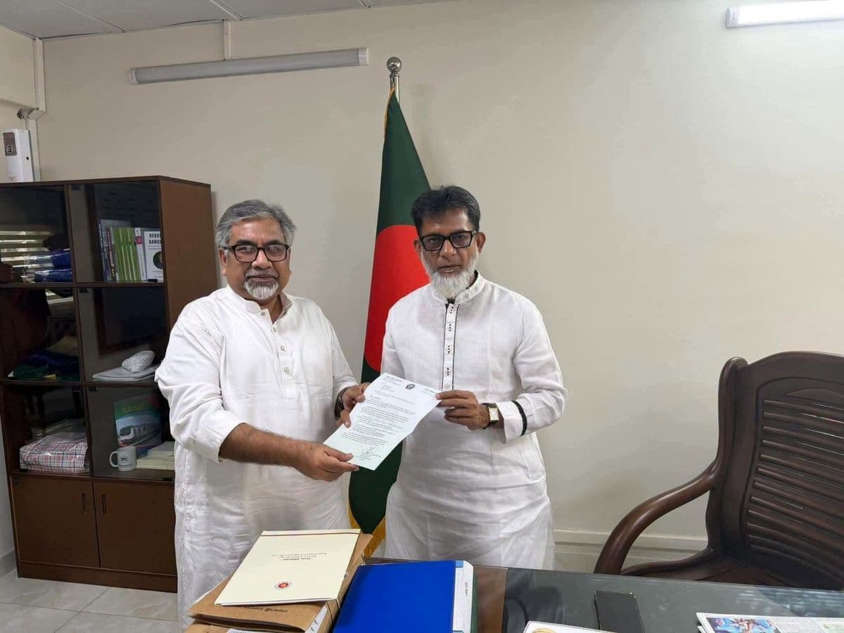ময়মনসিংহ-হালুয়াঘাট-শেরপুর রেলপথ স্থাপনের আবেদন প্রিন্সের