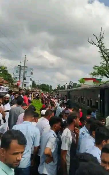 গফরগাঁওয়ে জামালপুর কমিউটার ট্রেনের তিন বগি লাইনচ্যুত