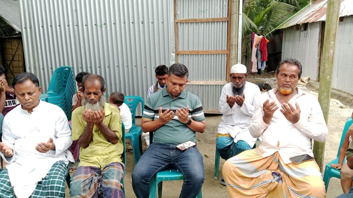 মাথা গোঁজার স্বপ্ন পূরণ : প্রতিবন্ধী ইদ্রিসের পাশে ত্রিশাল মানবকল্যাণ ফাউন্ডেশন