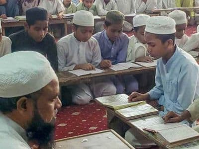 পশ্চিমবঙ্গের রাজ্য জুড়ে মাদ্রাসার সমীক্ষা শুরু : ৫ জুলাইয়ের মধ্যে জেলাভিত্তিক রিপোর্ট দেয়ার নির্দেশ
