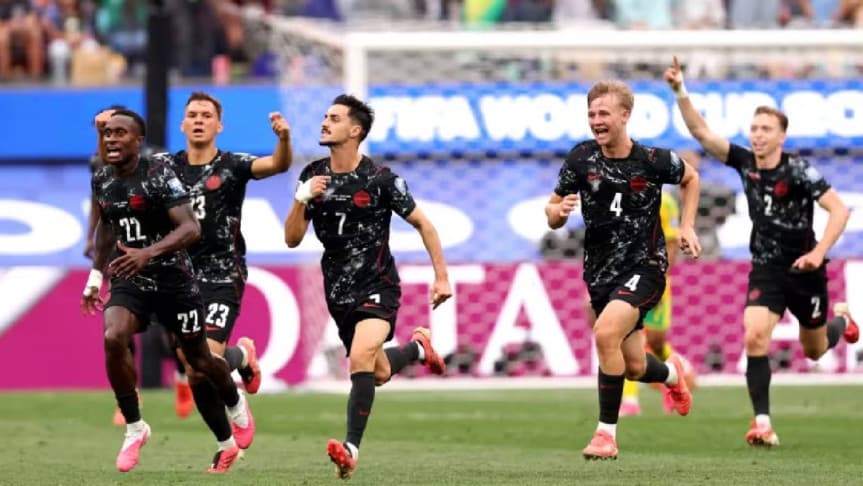 দক্ষিণ আফ্রিকাকে কাঁদিয়ে শেষ ষোলোতে কানাডা