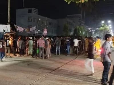 বাকৃবিতে দুই হলের শিক্ষার্থীদের মধ্যে সংঘর্ষে ১৩ জন আহত