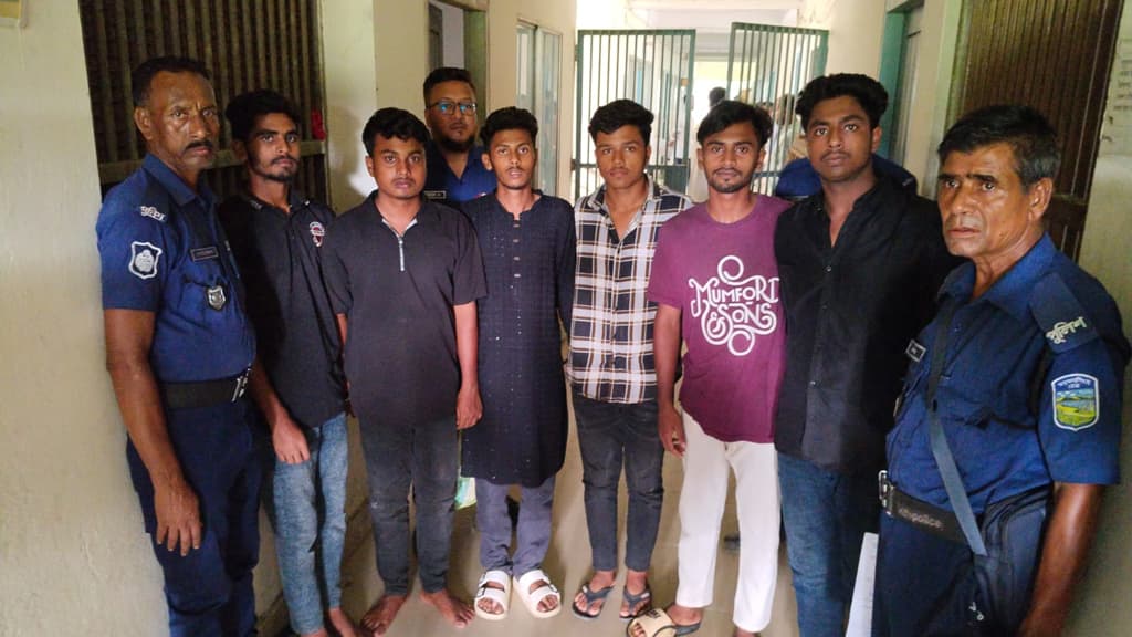 নান্দাইলে আওয়ামী লীগ ও ছাত্রলীগের ৩৩ নেতা-কর্মীর বিরুদ্ধে মামলা, গ্রেপ্তার ৬