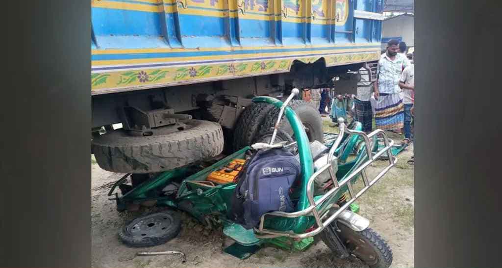 ময়মনসিংহে ট্রাক অটোরিকশা সংঘর্ষে দুই নারীসহ নিহত তিন
