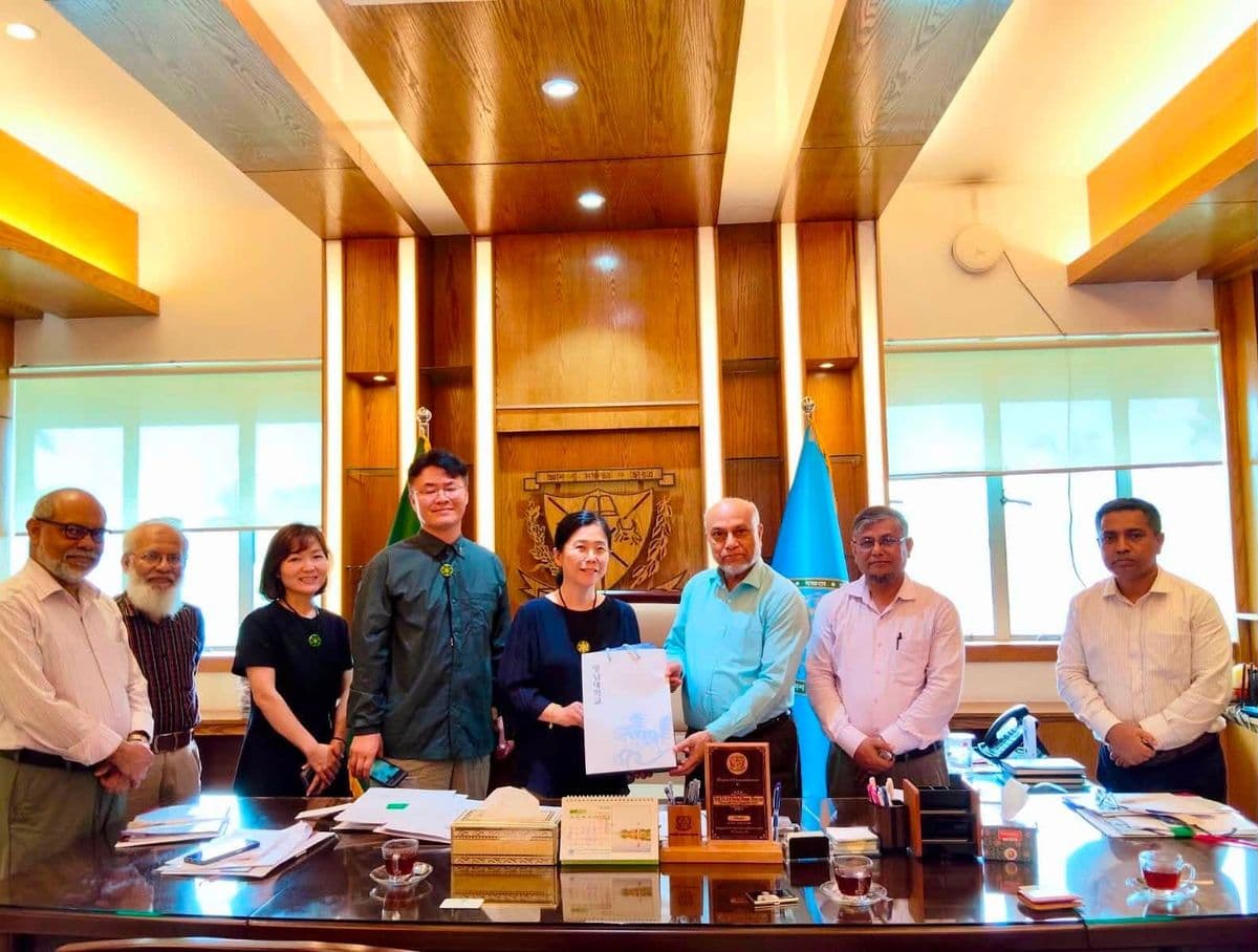 বাকৃবি পরিদর্শনে দক্ষিণ কোরিয়ার ইয়ংনাম বিশ্ববিদ্যালয়ের প্রতিনিধিদল