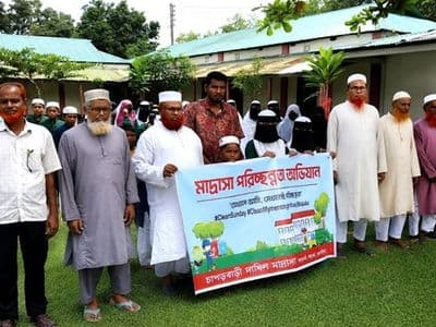 ভালুকায় চাপড়বাড়ী দাখিল মাদ্রাসার পরিষ্কার-পরিচ্ছন্নতা কার্যক্রম