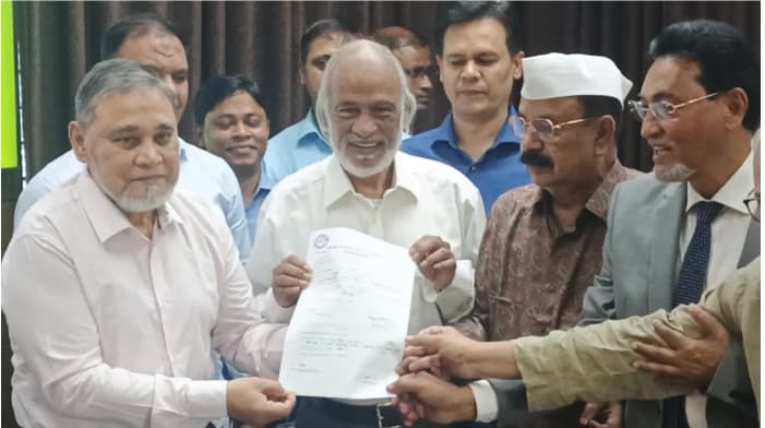 রাষ্ট্রপতি নির্বাচন : মির্জা ফখরুলের পক্ষে মনোনয়নপত্র জমা দিয়েছে বিএনপি