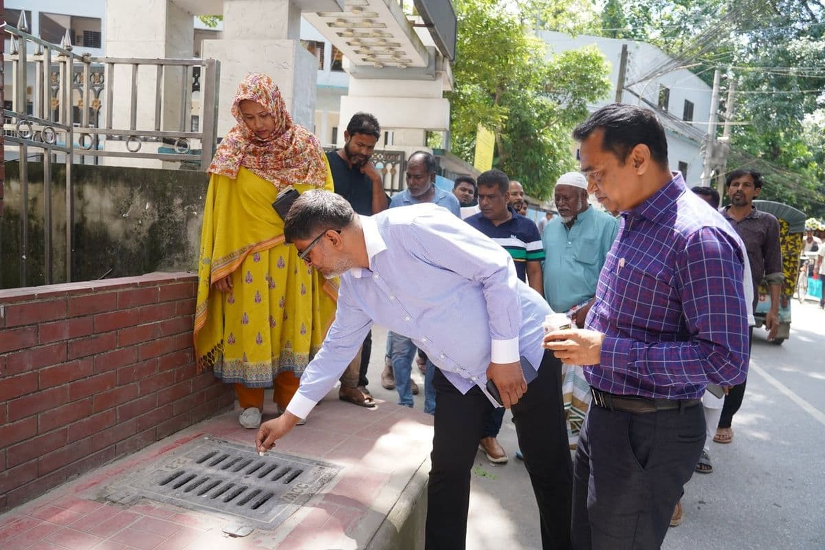 ডেঙ্গু প্রতিরোধে ময়মনসিংহে লার্ভিসাইড ট্যাবলেট প্রয়োগ শুরু