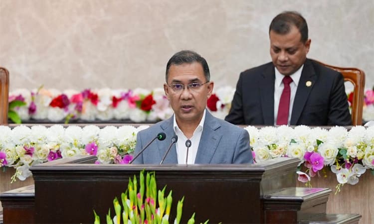 জনগণের ভালোবাসা বড় শক্তি, নিরাপত্তা কড়াকড়ি যেন দূরত্ব তৈরি না করে: প্রধানমন্ত্রী