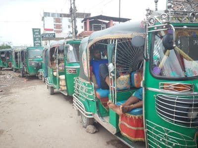ময়মনসিংহে গ্যাস সঙ্কট : ঘণ্টার পর ঘণ্টা অপেক্ষায় যানবাহন চালকরা : অনেক পাম্প বন্ধ