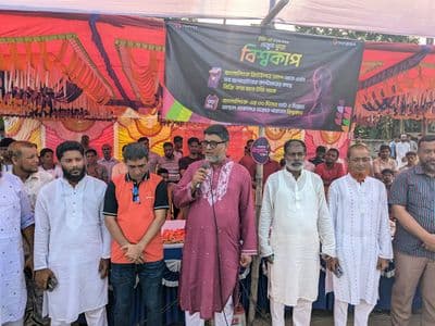 দাপুনিয়ায় বাংলালিংকের প্রীতি ফুটবল ম্যাচের উদ্বোধন করলেন মসিক প্রশাসক