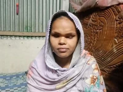 চোখের আলো হারিয়েও স্বপ্নের আলোয় এসএসসি পরীক্ষায় সাফল্য রুবিনার