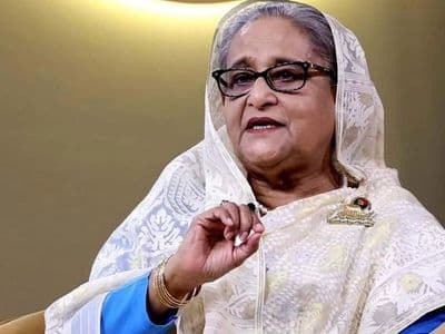 শেখ হাসিনা ডিসেম্বরে দেশে ফিরে আদালতে আত্মসমর্পণের পরিকল্পনার কথা জানালেন রয়টার্সকে