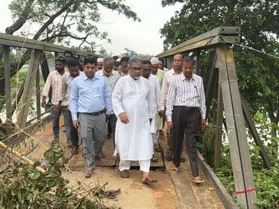 ভেঙে পড়া গোয়াতলা বেইলি ব্রিজ পরিদর্শনে সৈয়দ এমরান সালেহ প্রিন্স