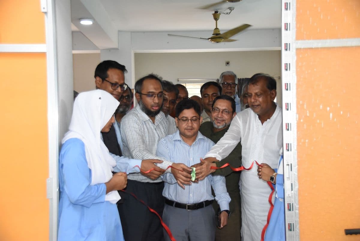 বাস চালকদের বিনামূল্যে চক্ষু সেবা প্রদানে ময়মনসিংহে ভিশন সেন্টার উদ্বোধন